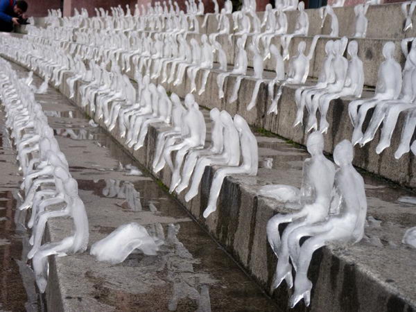 Melting Man. Brazilian artist Nele Azevedo carved the figures out of ice and placed them on steps in the central Gendarmenmarkt square where they began to melt within about half an hour.