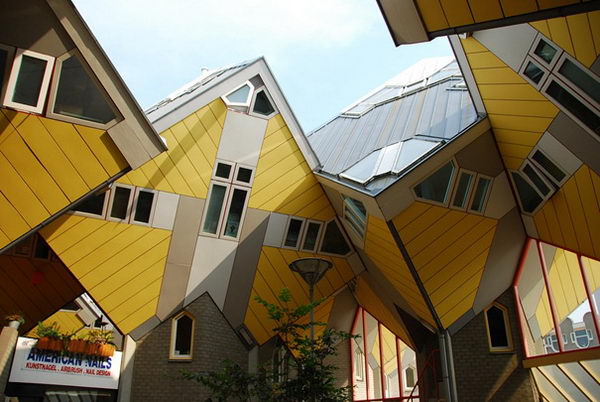 Cubic Houses (Rotterdam, Netherlands). 