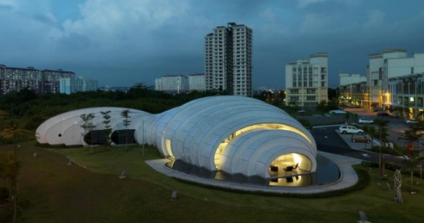 The Pod (Kuala Lumpur, Malaysia). The POD futuristic landmark design is reflective of Mother Nature’s water droplets with a form that demonstrates sophistication and elegance. 