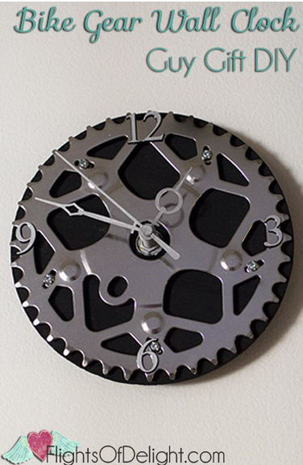 This DIY bike gear wall clock makes a unique gift for anyone who is a bicyclist. 