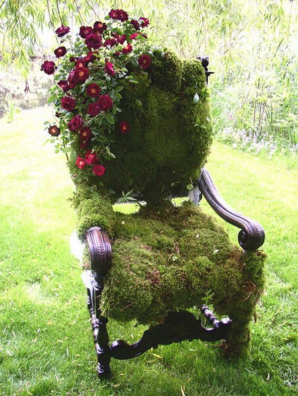 Do not throw away the old seat or armchair, because you can make it into a decoration in your garden corner with some moisture and grass seed. 