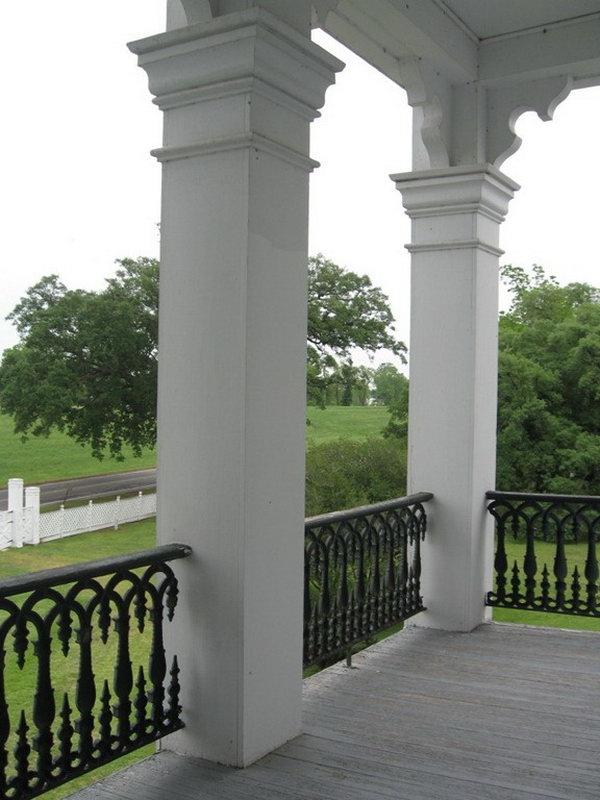 Gorgeous white deck railing. This is perfect for a white castle and add to fashionable romantic look to the architecture. 