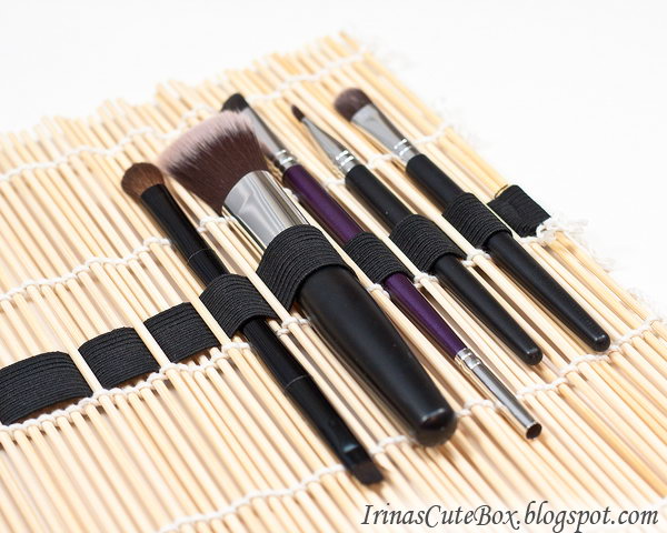 DIY makeup brushes organizer. This brilliant DIY makeup brushes organizer is made from a sushi mat. It can be also rolled and tied with a ribbon for your convenience to carry out. It's very simple to make one by yourself. 