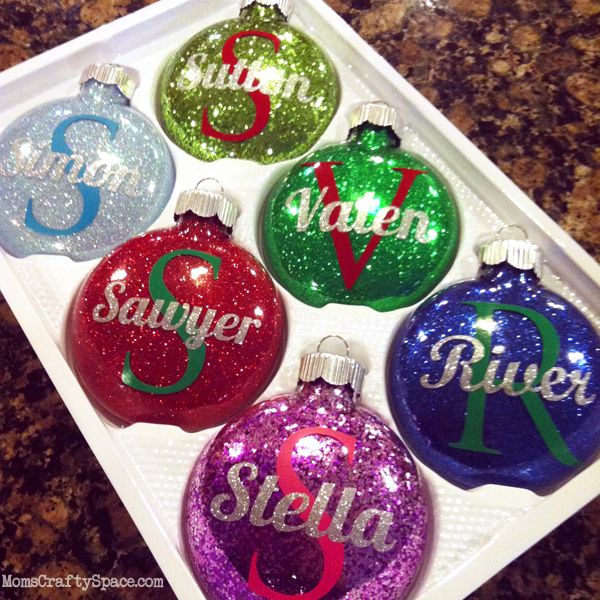 DIY Personalized Glitter Ornaments. 