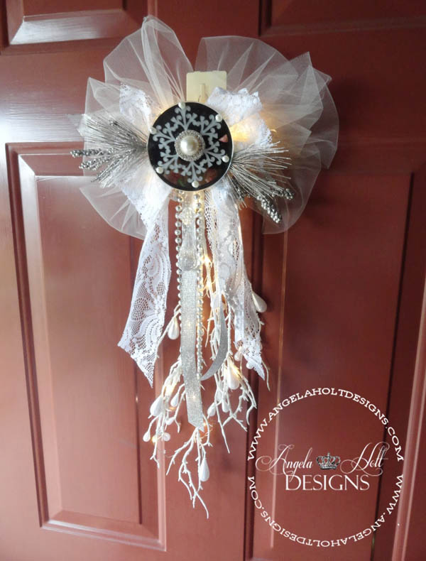 Shabby Chic Christmas Door Decoration. 