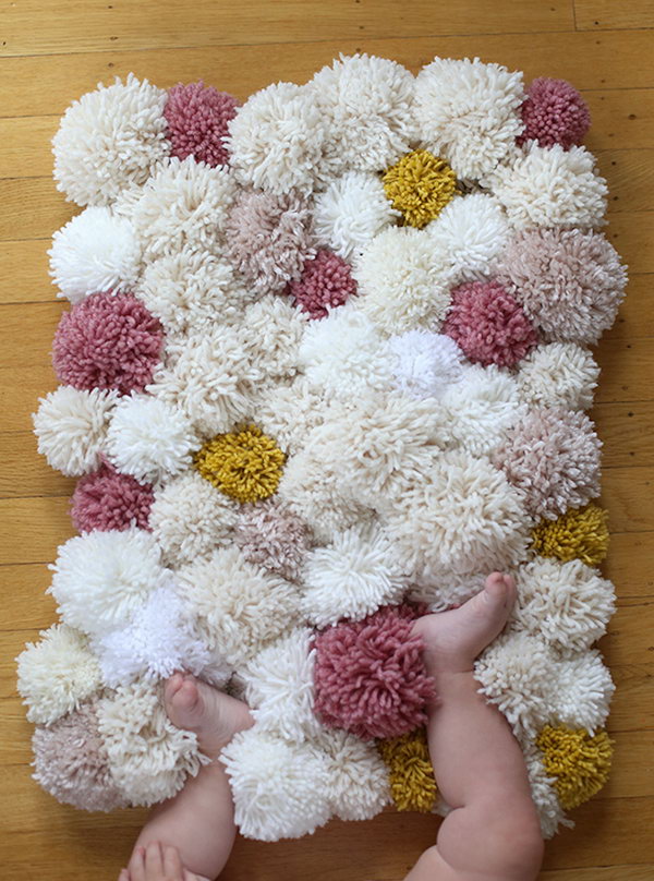 DIY Soft and Fluffy Pom pom Rugs. 