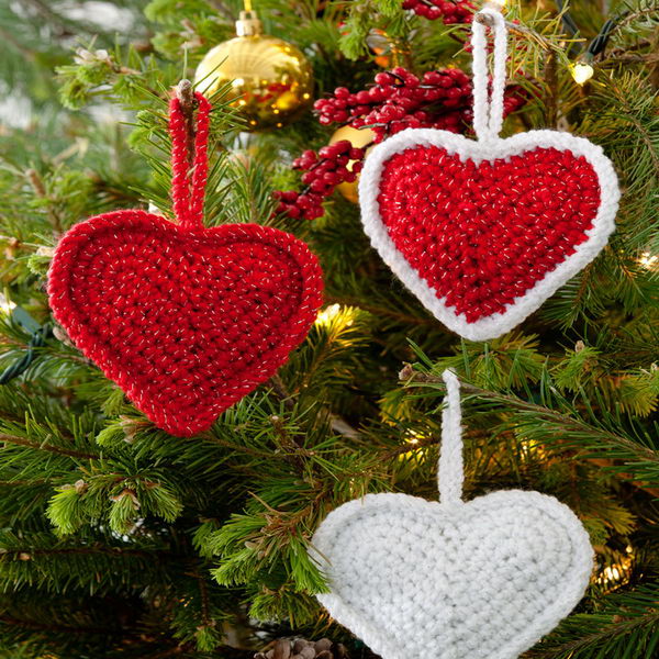 Crochet Christmas Love Hearts Ornaments. 