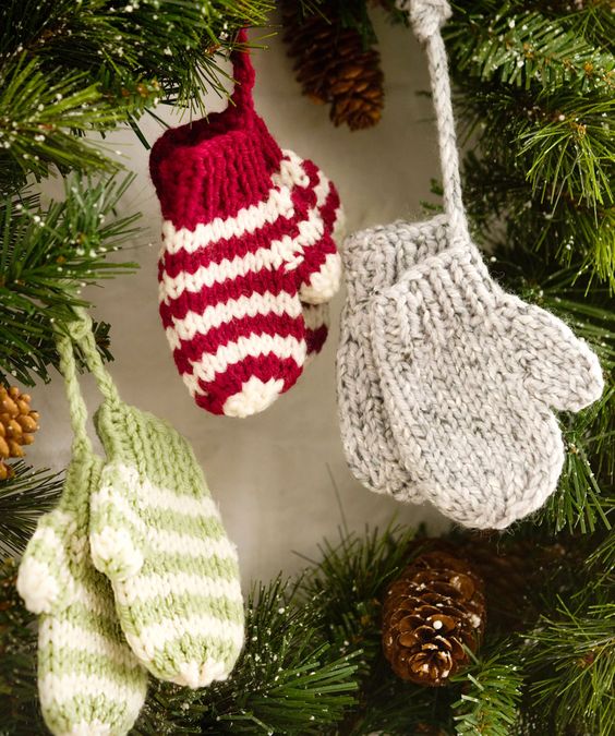 30+ Wonderful DIY Crochet Christmas Ornaments