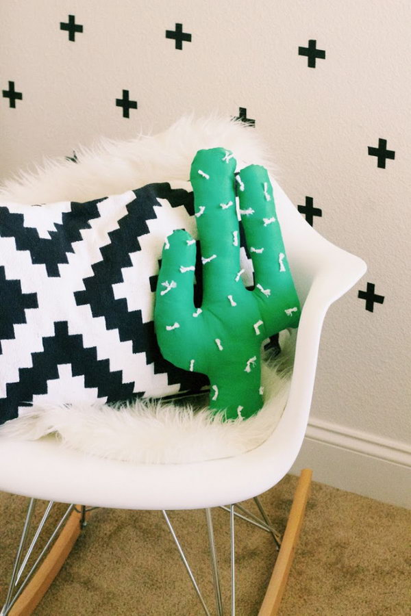 DIY CACTUS PILLOW