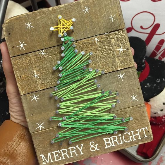 String Art Christmas Tree Sign. 